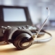 Headset vor Telefon